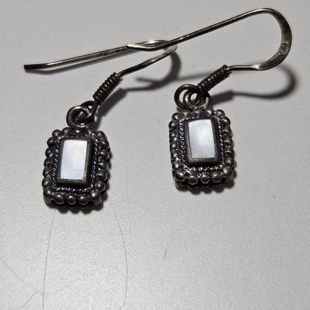 Vintage FAS sterling 925 silver handmade Dangling earrings with mother of pearl
